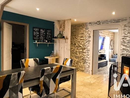 Maison à vendre 352 000 € 8 pièces 6 chambres 200 m² 1 822 m² de terrain Le Pin 44540