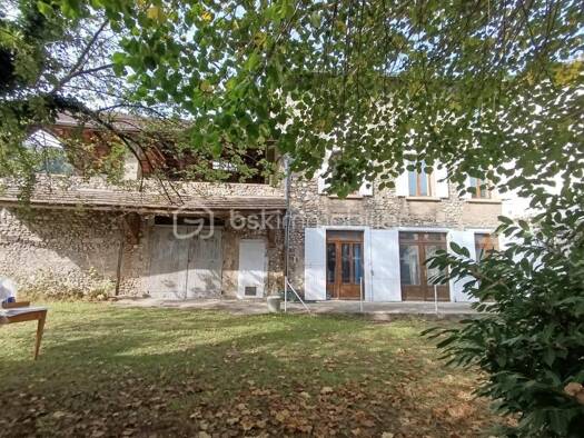 Maison à vendre 193 000 € 11 pièces 6 chambres 303 m² Renage 38140