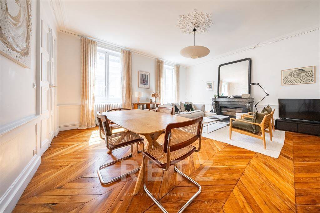 Elégant appartement ancien dans un hôtel particulier - Dijon cen — 6