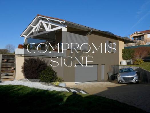 Maison de plain-pied à vendre 420 000 € 7 pièces 3 chambres 142,6 m² 1 049 m² de terrain Saint-Laurent-de-Chamousset 69930