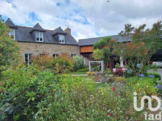 Maison à vendre 287 500 € 5 pièces 4 chambres 130 m² 900 m² de terrain Sud Est Guingamp 22200