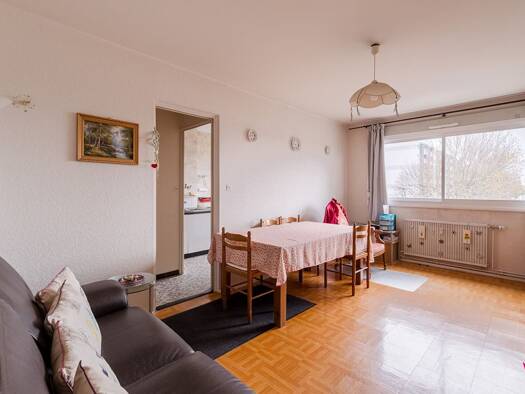 Appartement à vendre 109 000 € 2 pièces 1 chambre 51 m² Étage 2/10 Berliet-Gare-Garibaldi Saint-Priest 69800