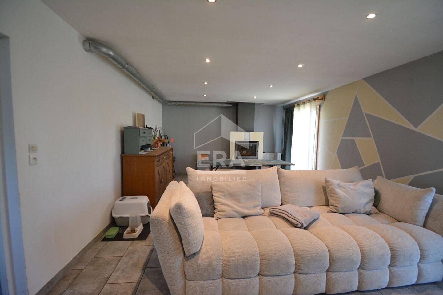Maison 6 pièces 124 m² · à Charmes · 124 m² · 149 500 €