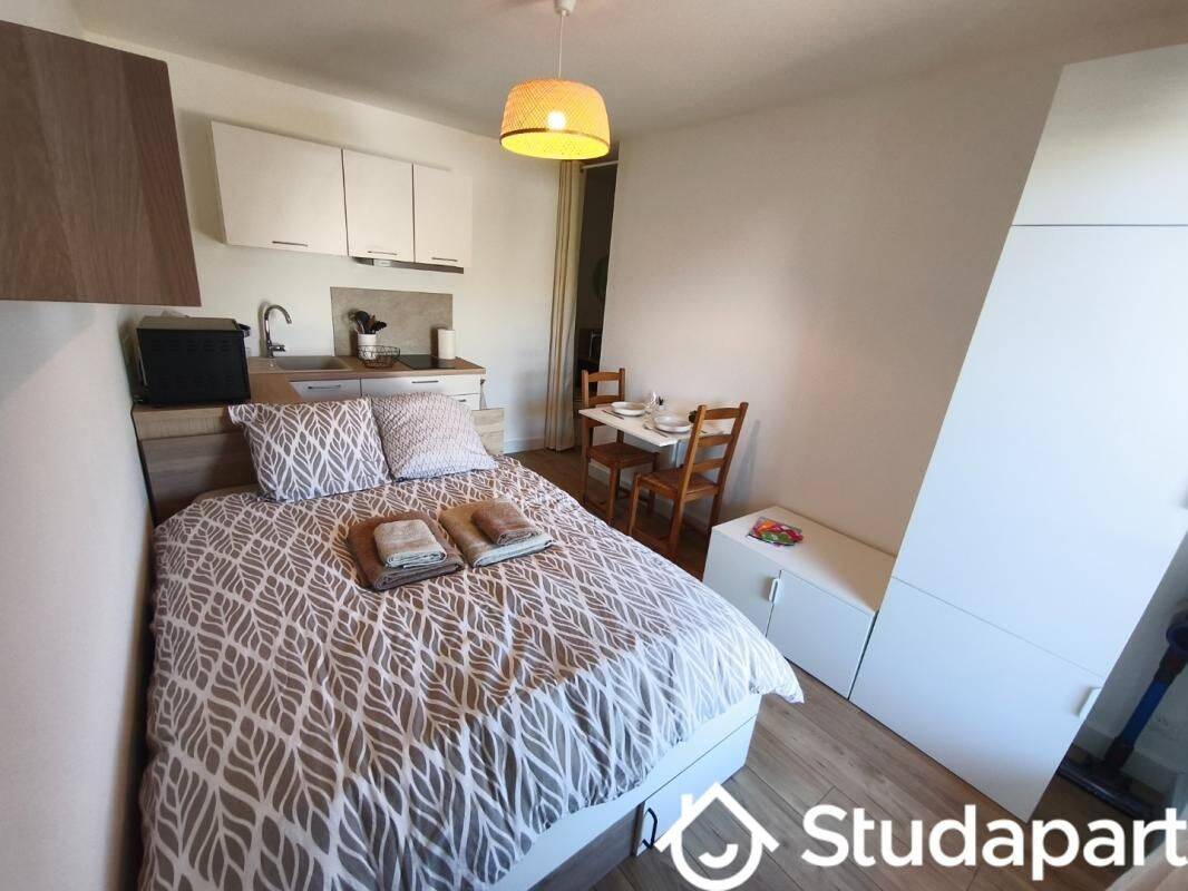 Appartement 1 pièce 15 m² · à Nevers · 15 m² · 300 €