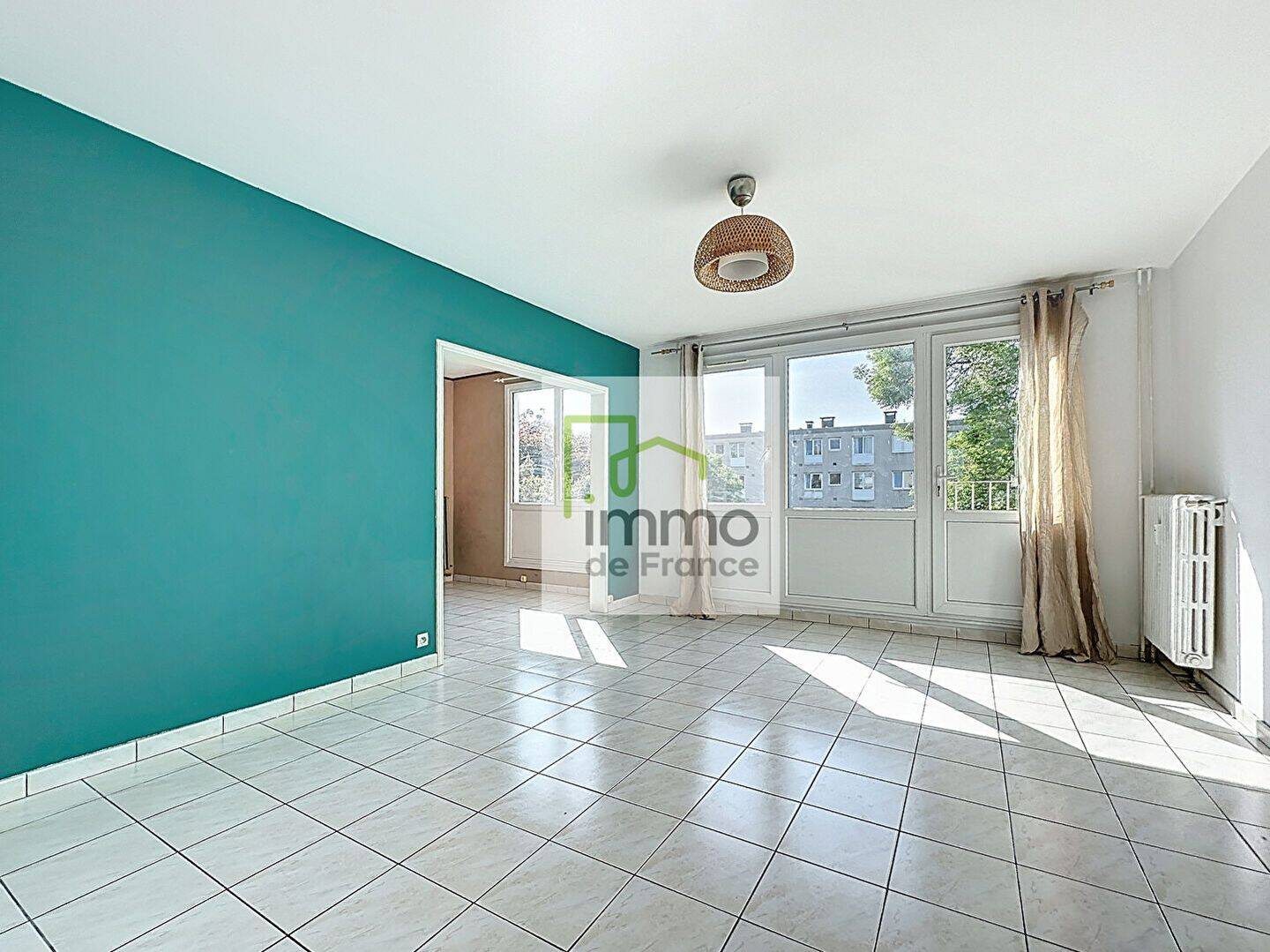 Appartement 4 pièces 81 m² · à Lille · 81 m² · 952 €