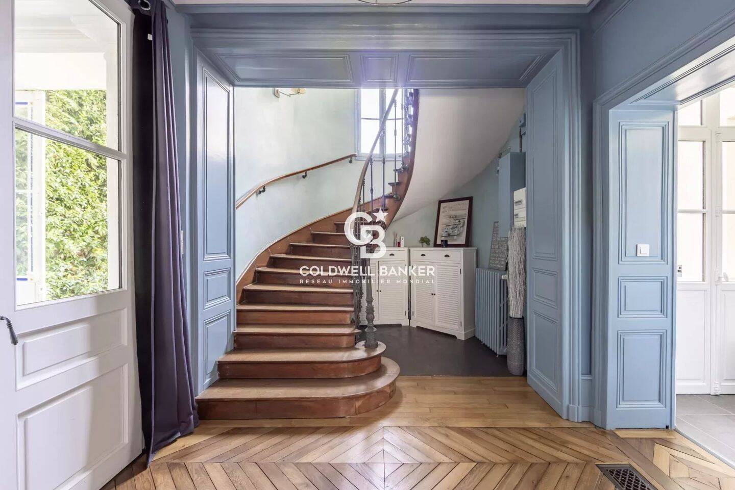 Maison 15 pièces 330 m² · à Le Mans · 330 m² · 910 000 €