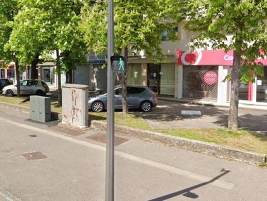 Local commercial à vendre 395 000 € 143 m² de surface de vente Sud Jonage 69330