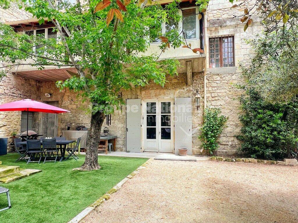 Maison 7 pièces 207 m² · à Beaucaire · 207 m² · 332 000 €
