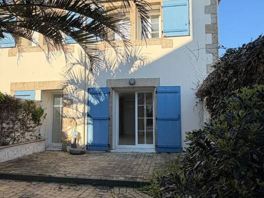 Appartement à vendre 210 000 € 3 pièces 2 chambres 66 m² RDC Saint Guenole-Saint Pierre Penmarch 29760