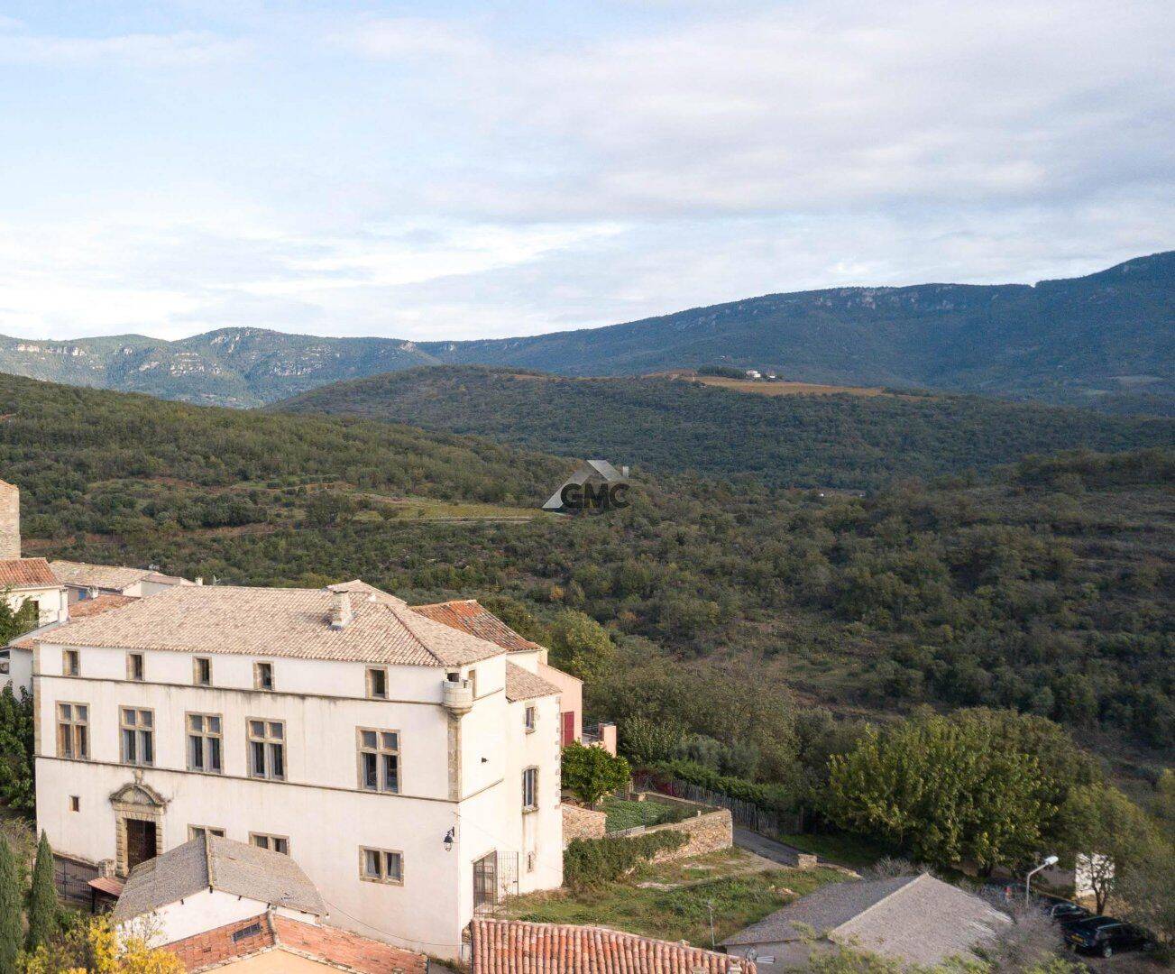 Maison 9 pièces 476 m² · à Clermont-l'Hérault · 476 m² · 599 000 €
