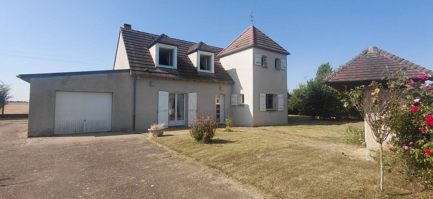 Maison 7 pièces 160 m² · à Dourdan · 160 m² · 322 000 €