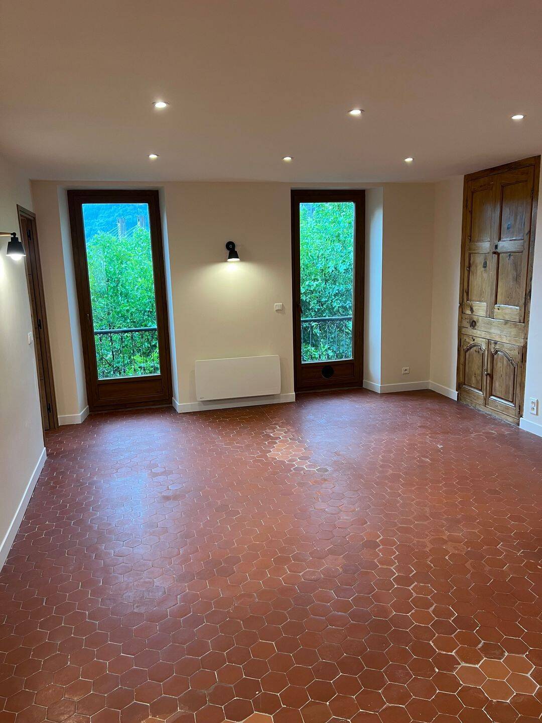 Appartement 3 pièces 60 m² · à Puget-Théniers · 60 m² · 850 €