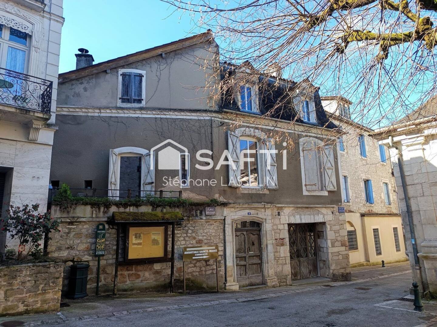 Maison 11 pièces 380 m² · à Souillac · 380 m² · 320 000 €
