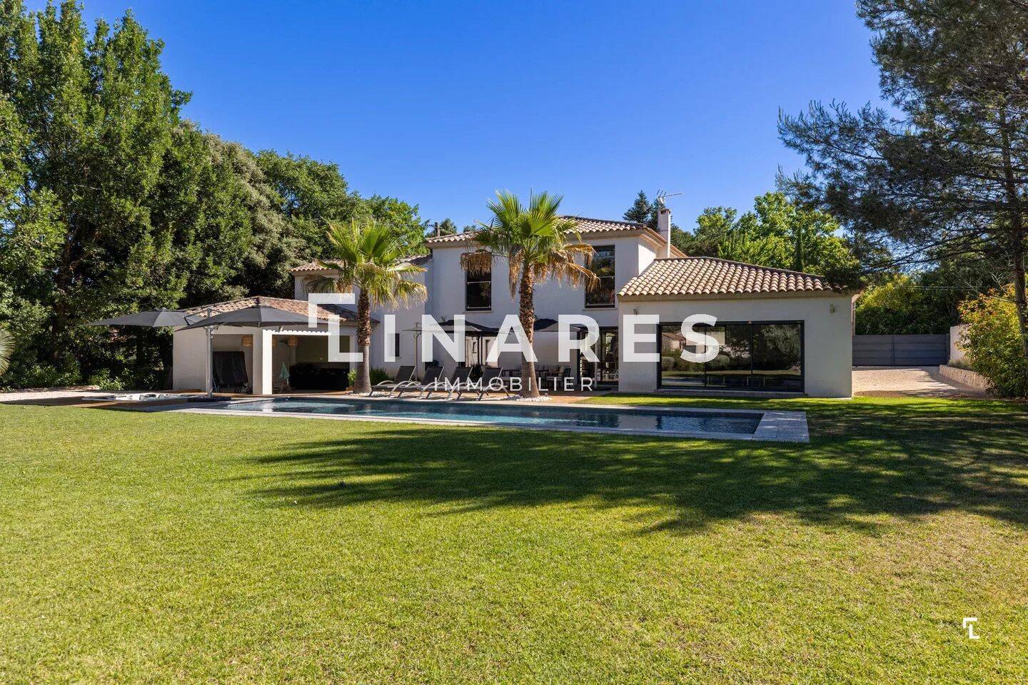 Maison 5 pièces 271 m² · à Aix-en-Provence · 271,1 m² · 1 699 000 €