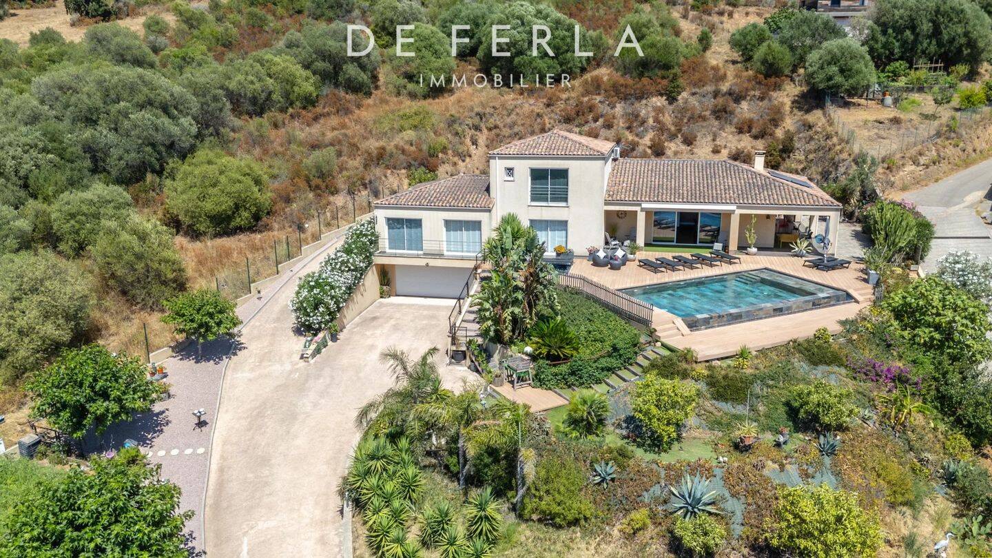 Maison 5 pièces 220 m² · à Afa · 220 m² · 1 198 000 €
