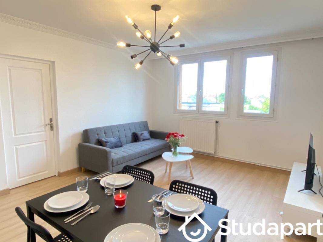 1 pièce 16 m² · à Saint-André-les-Vergers · 16 m² · 390 €