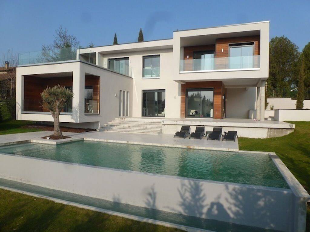 Maison 7 pièces 195 m² · à Écully · 195 m² · 1 195 000 €