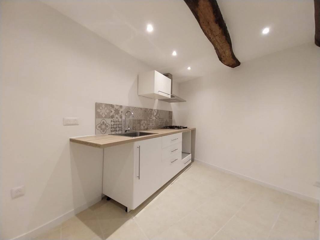 Maison 2 pièces 40 m² · à Saint-Thibéry · 39,9 m² · 550 €