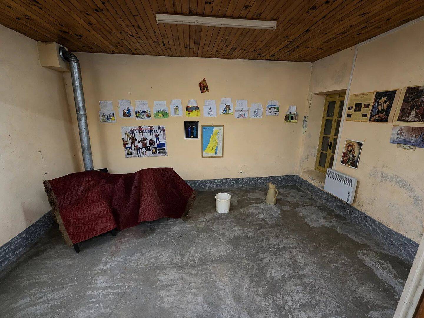 Maison 2 pièces 44 m² · à Saint-Julien-de-Peyrolas · 43,6 m² · 49 000 €
