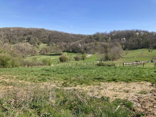 Terrain à vendre 175 000 € 992 m² de terrain Ambérieu-en-Bugey 01500