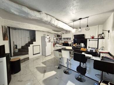 Maison à vendre 276 000 € 4 pièces 2 chambres 92 m² 168 m² de terrain Belgentier 83210