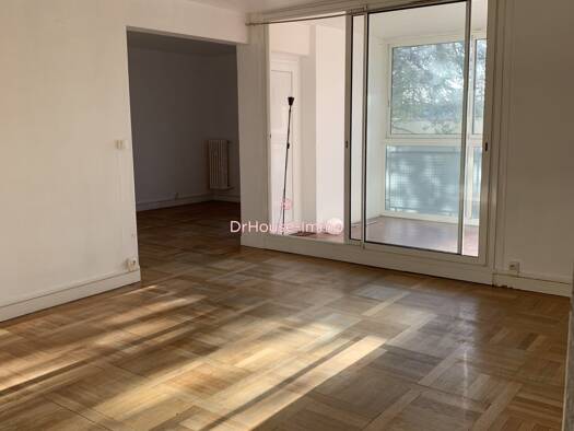 Appartement à vendre 85 000 € 5 pièces 3 chambres 106 m² Étage 2/14 Les Escanaux Bagnols-sur-Cèze 30200