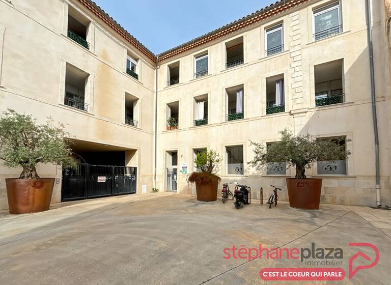 Local commercial à louer 2 999 € 235 m²<br/>Surface de vente La Ciotat 13600