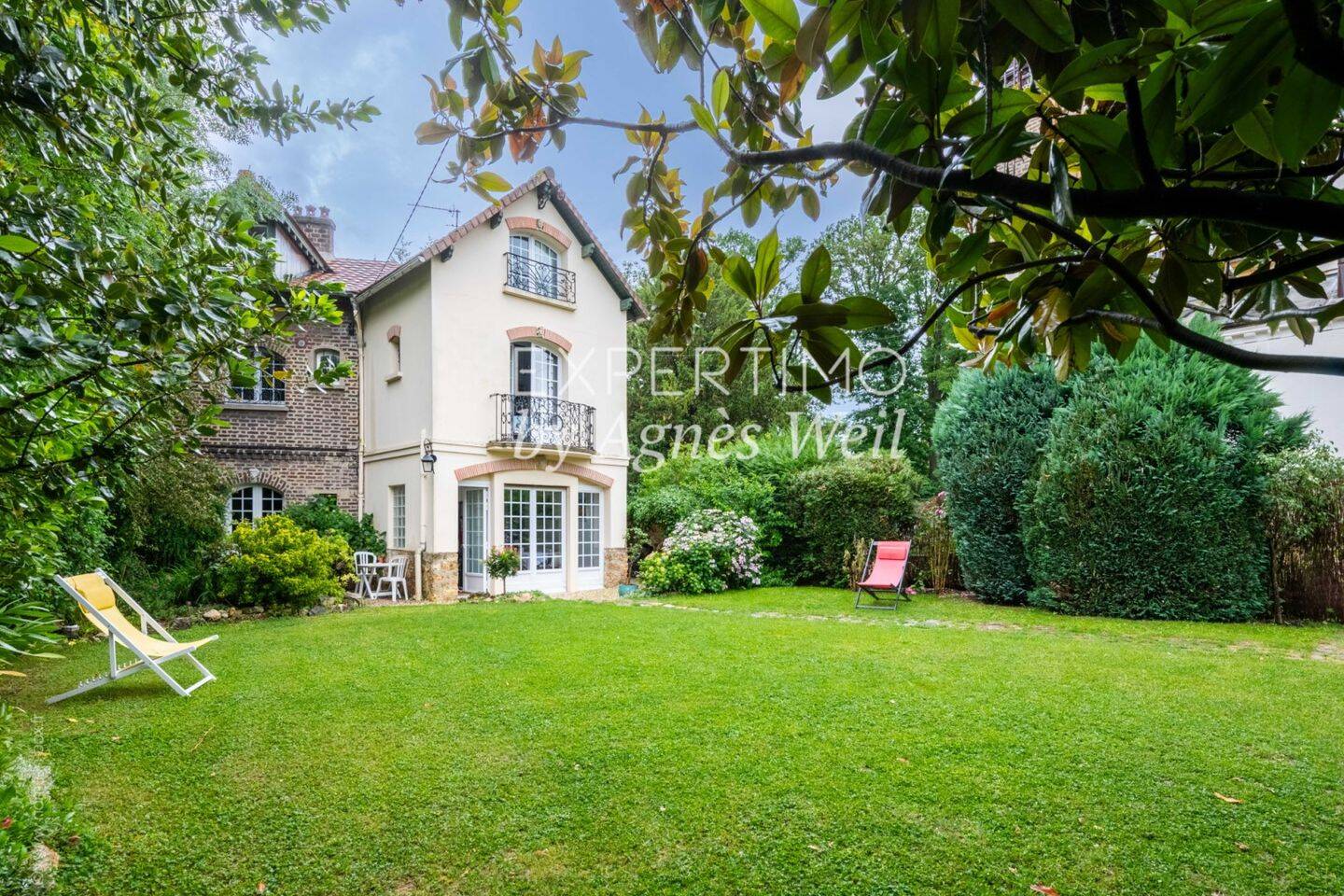 Maison 8 pièces 145 m² · à Garches · 145 m² · 1 050 000 €