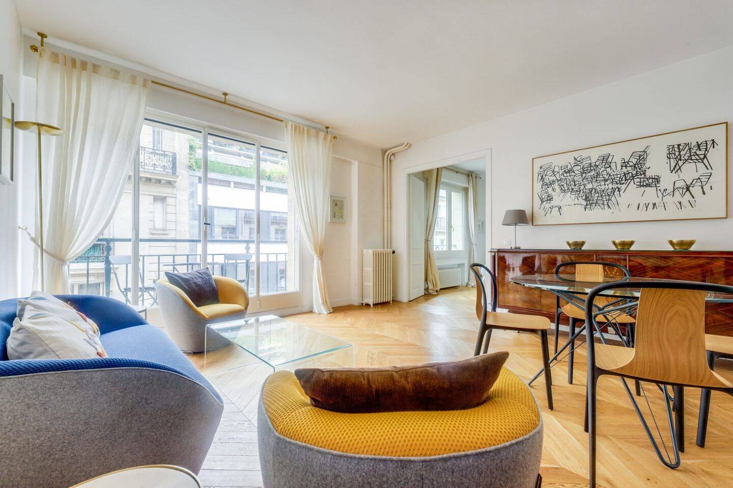 Appartement 3 pièces 80 m² · à Paris 8ème Arrondissement · 80 m² · 4 250 €