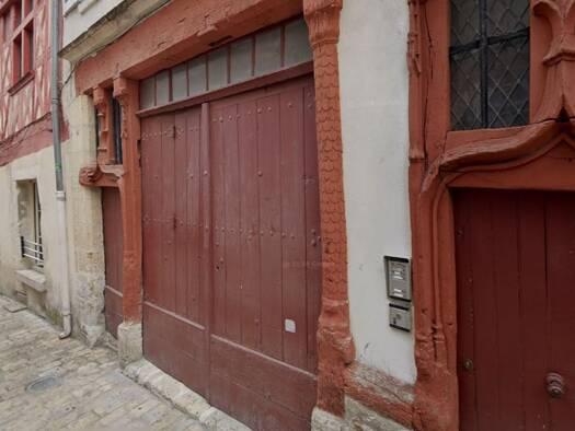 Parking à louer 150 € 30 m² Orléans 45000