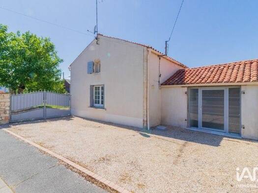 Maison à vendre 181 000 € 5 pièces 2 chambres 105 m² 629 m² de terrain Nalliers 85370