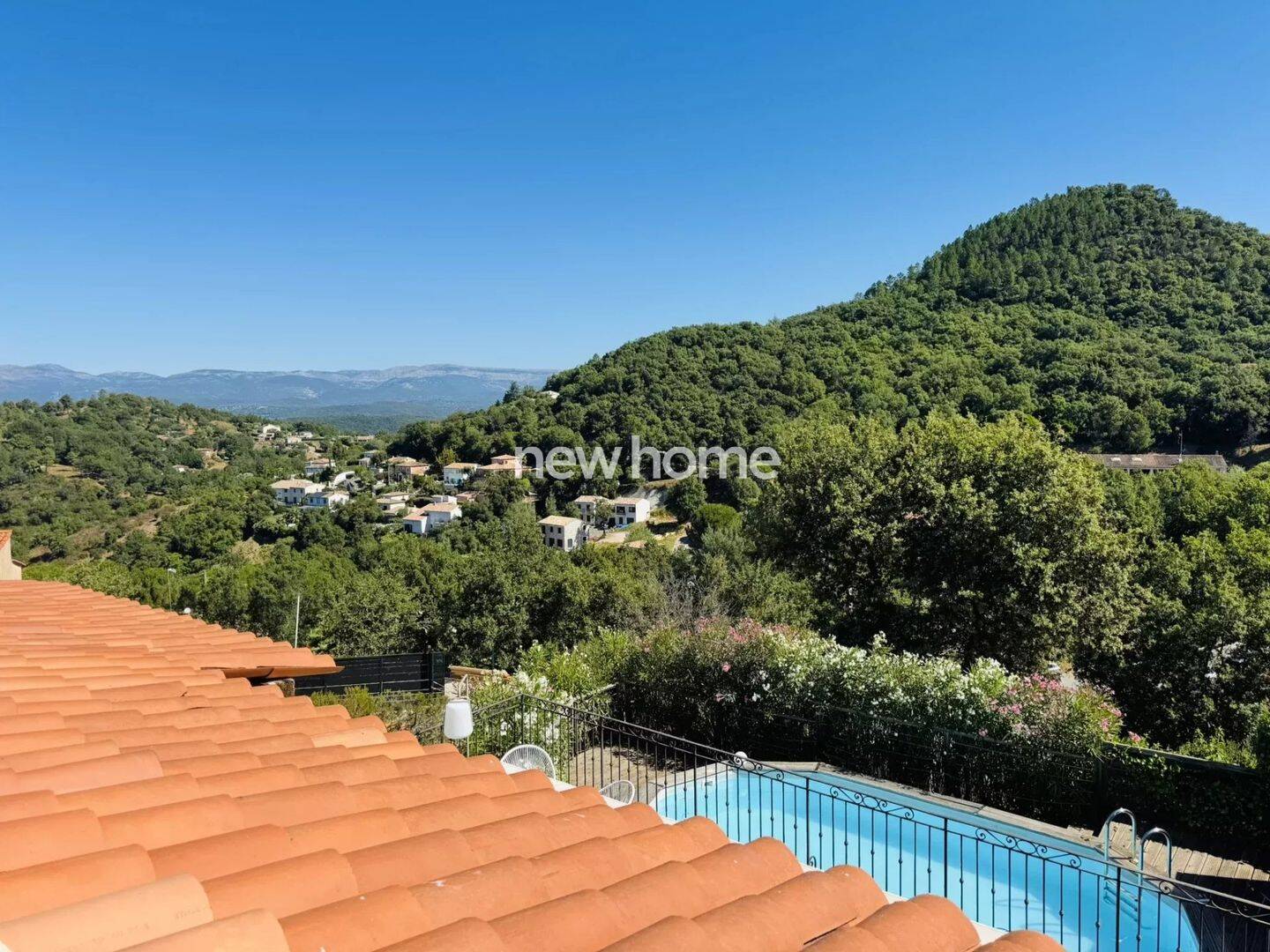 Appartement 5 pièces 124 m² · à Les Adrets-de-l'Estérel · 124 m² · 680 000 €