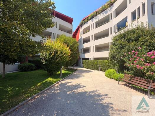 Appartement à vendre 215 250 € 2 pièces 1 chambre 38,9 m² RDC Aubagne 13400