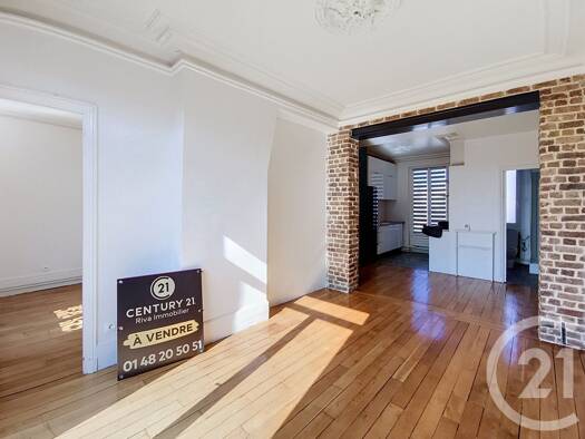 Appartement à vendre 270 000 € 3 pièces 2 chambres 62,2 m² 3ème étage Centre Ville-Basilique Saint-Denis 93200
