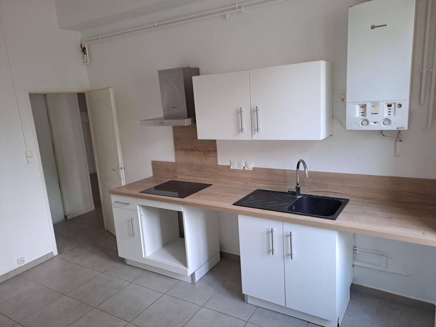 Appartement 4 pièces 97 m² · à Lyon 8ème Arrondissement · 96,6 m² · 1 080 €