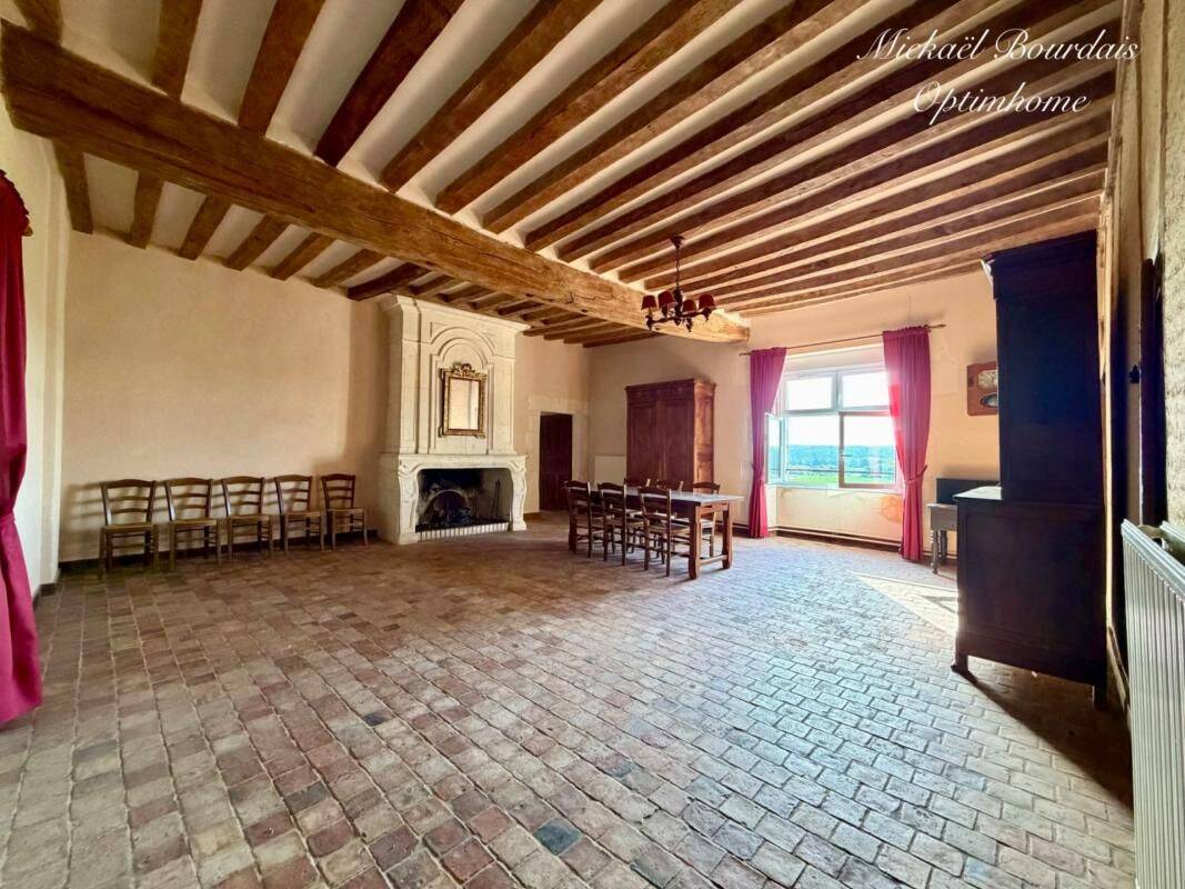 Maison 10 pièces 279 m² · à Mansigne · 279 m² · 319 500 €