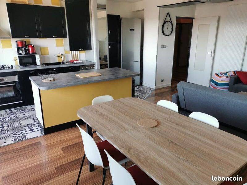 1 pièce 96 m² · à Bordeaux · 96 m² · 725 €
