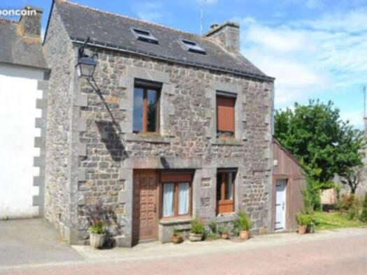 Maison à vendre 74 500 € 3 pièces 2 chambres 72 m² 47 m² de terrain Plélauff 22570