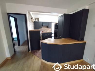 Appartement à louer 2 000 € 5 pièces 4 chambres 85 m² 1er étage Vaucelles Caen 14000