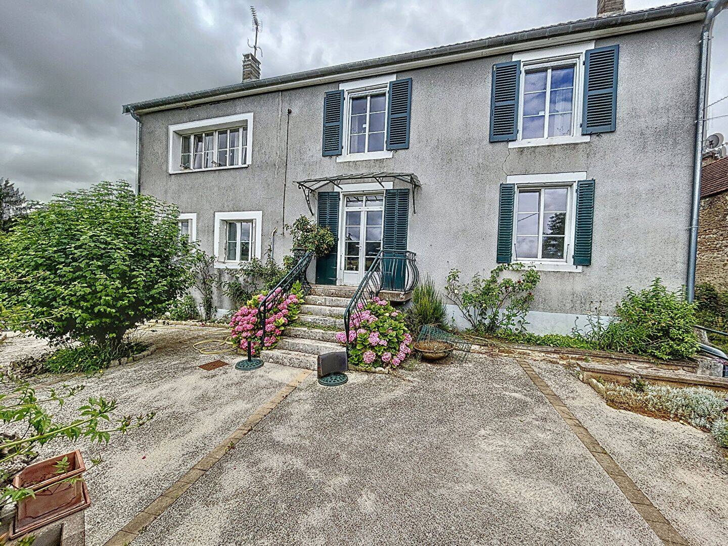 Maison 9 pièces 238 m² · à Andelot-Blancheville · 238 m² · 260 000 €