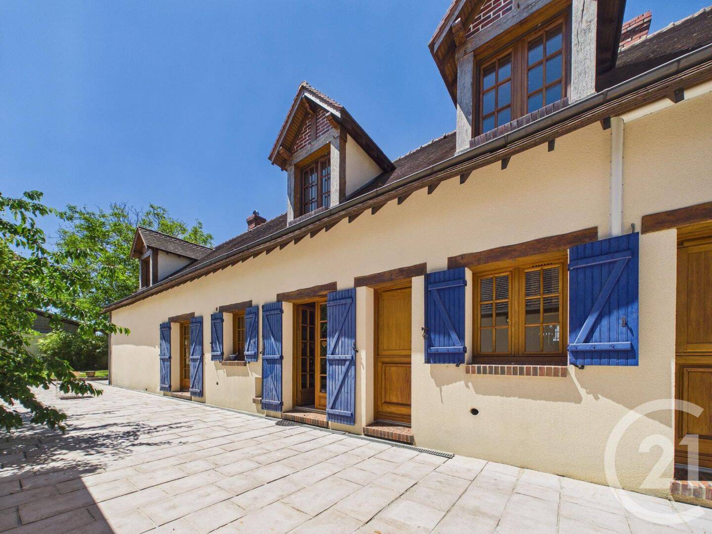 Maison 7 pièces 240 m² · à Chartres · 240 m² · 380 000 €