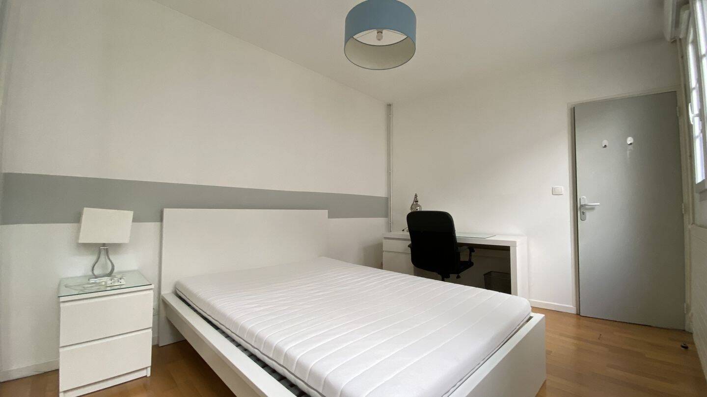 1 pièce 11 m² · à Amiens · 10,8 m² · 399 €/mois