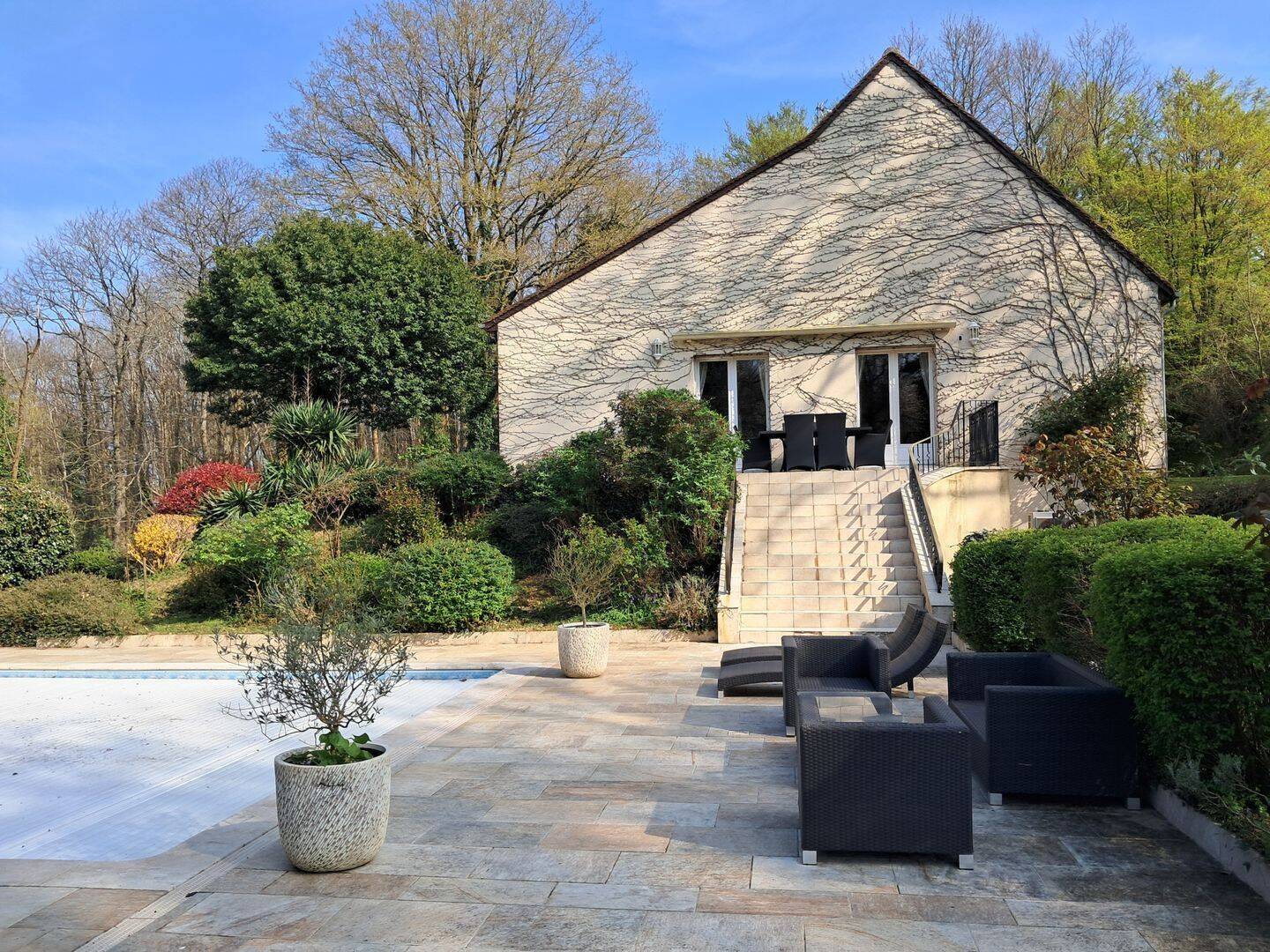 Maison 7 pièces 204 m² · à Saint-Saturnin · 204 m² · 442 900 €