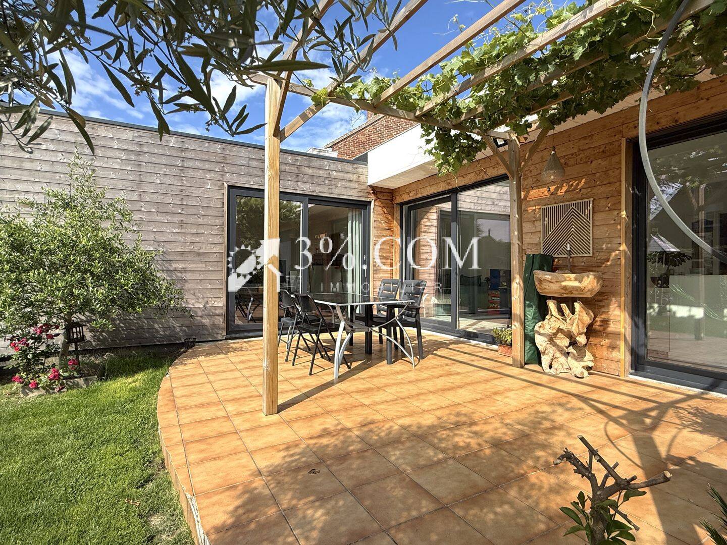 Maison 4 pièces 92 m² · à Neuville-en-Ferrain · 92 m² · 324 500 €