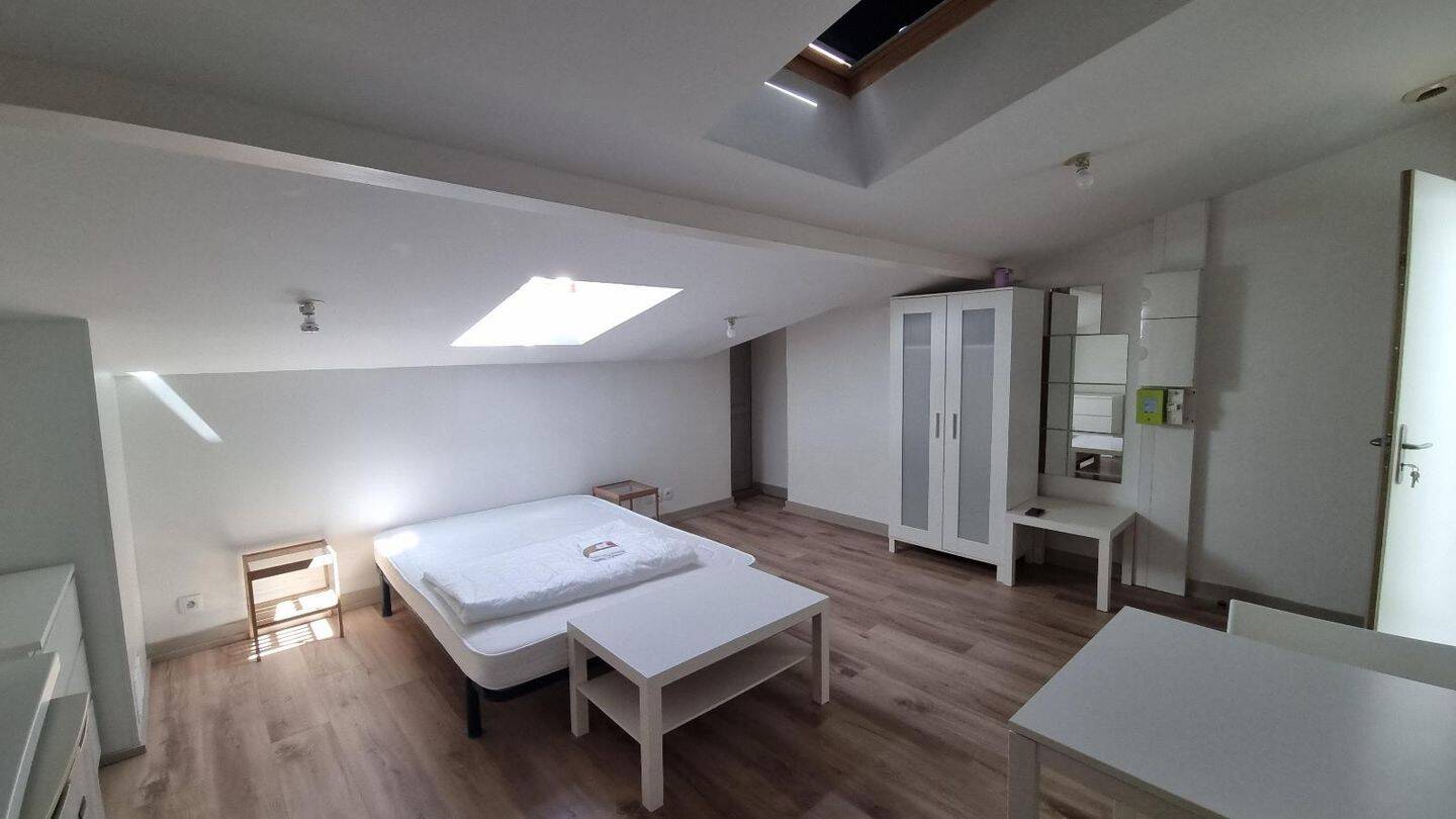Appartement 1 pièce 17 m² · à Bordeaux · 17 m² · 581 €