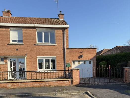 Maison de ville à vendre 131 000 € 1 pièce 3 chambres 93 m² 298 m² de terrain Fache du Bouvier-Aymeries Aulnoye-Aymeries 59620