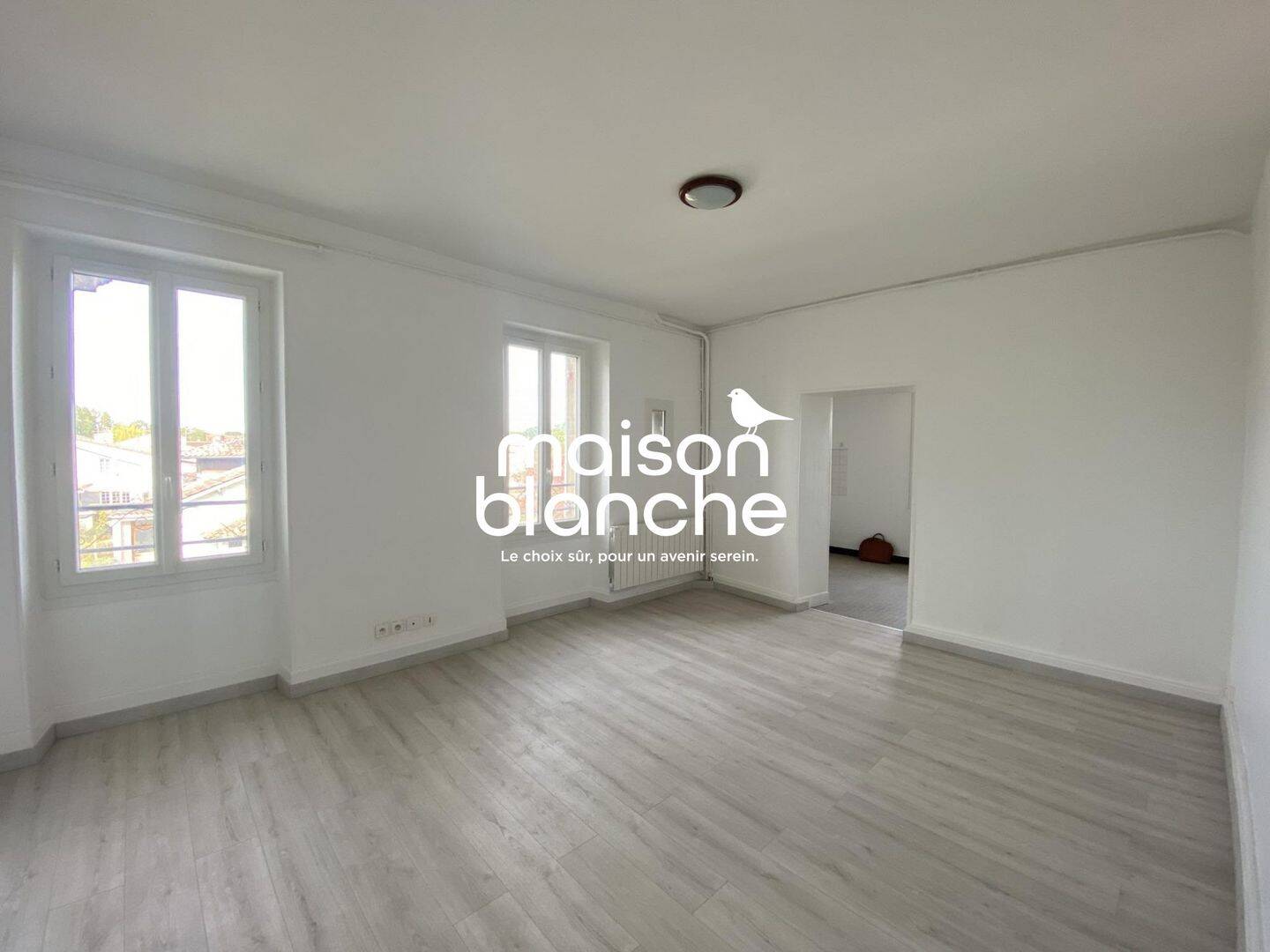 Appartement 1 pièce 38 m² · à Saint-Médard-de-Guizières · 38,3 m² · 390 €/mois