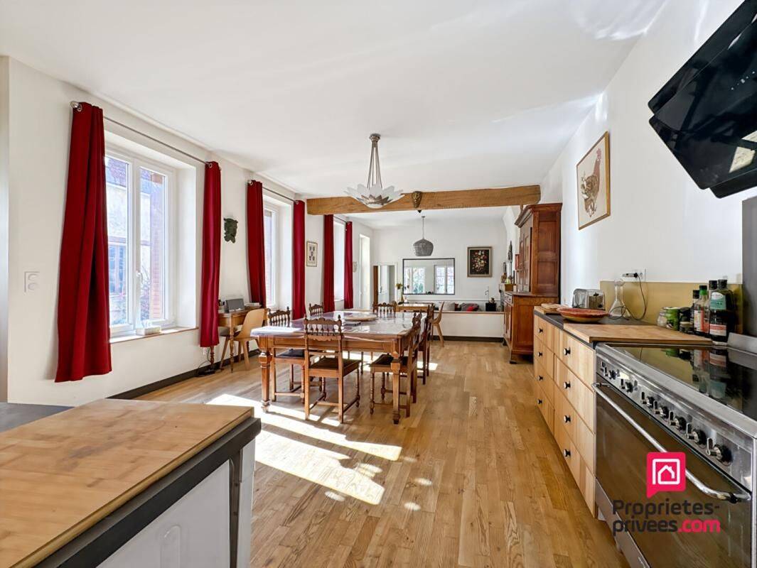 Maison 8 pièces 235 m² · à Précy-sous-Thil · 235 m² · 279 000 €