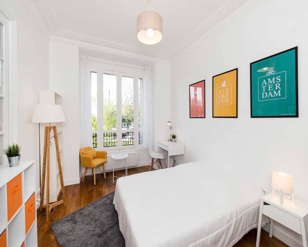 Appartement 4 pièces 80 m² · à Paris 15ème Arrondissement · 80 m² · 1 095 €