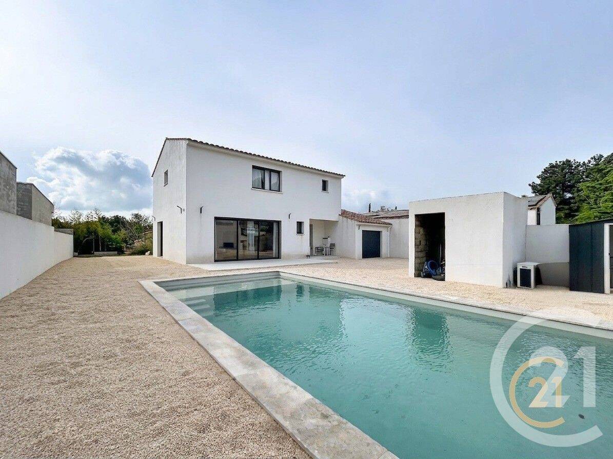 Maison 4 pièces 144 m² · à Saint-Mitre-les-Remparts · 144 m² · 574 000 €